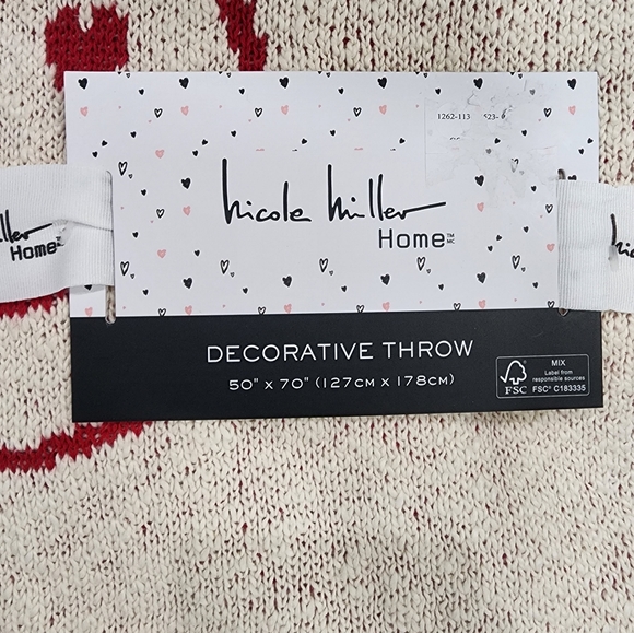 🆕️ Nicole Miller Heart Eyes Smiley face Valentine Throw Blanket . 50x70 - Picture 4 of 7